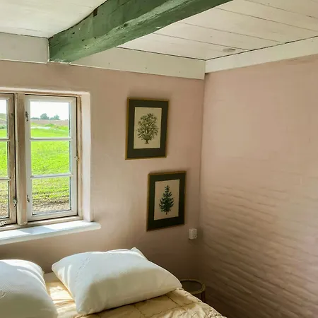 Peaceful Summer House Near Ulvemosehule Forest Σπίτι διακοπών *